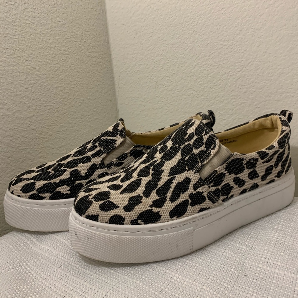 Cheetah platform sneakers. Size 6.5